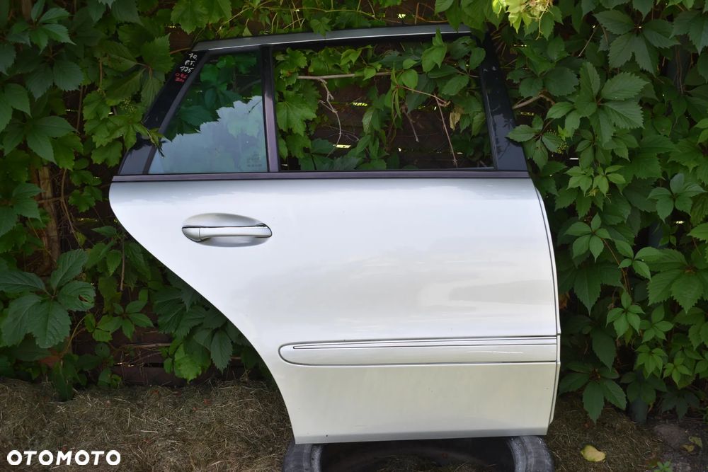 MERCEDES W211 KOMBI DRZWI TYLNE PRAWE TYŁ 775 ORYGINAŁ - 1