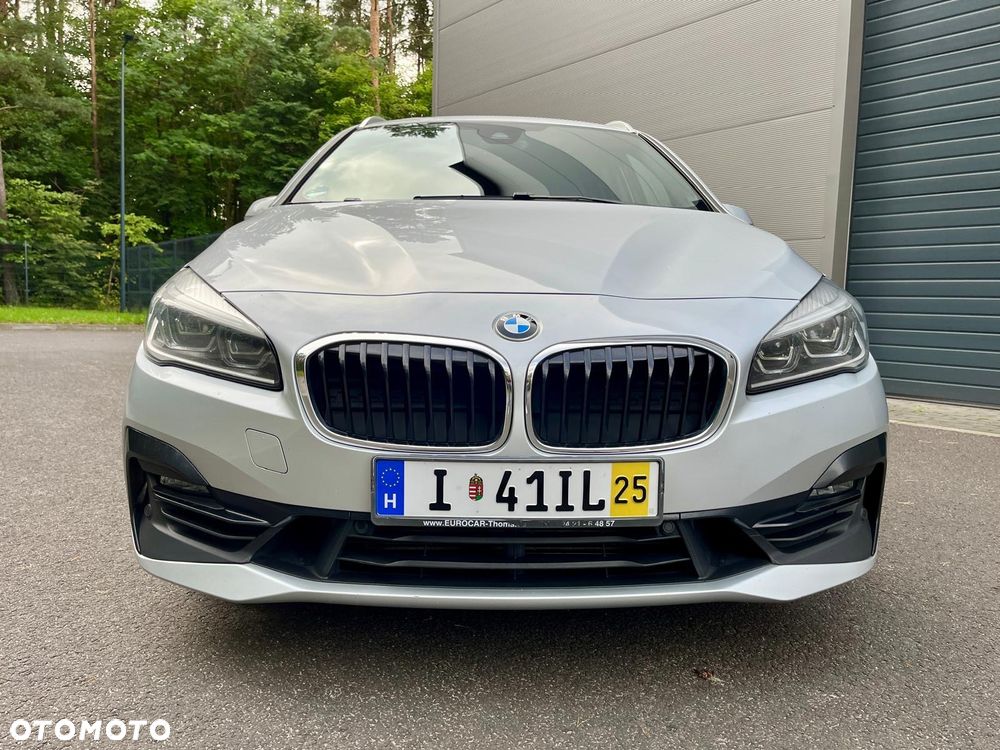 BMW Seria 2 220d Gran Tourer xDrive Sport-Aut Sport Line - 4