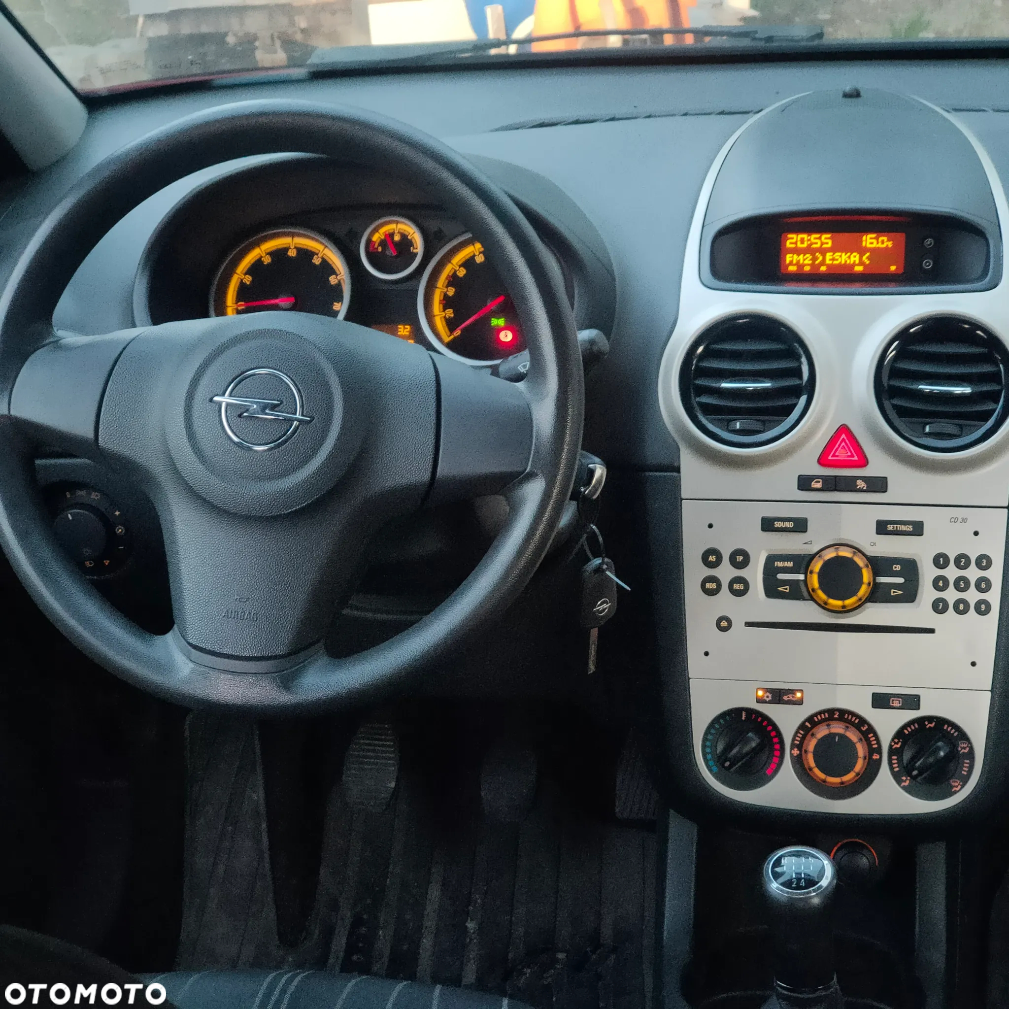 Opel Corsa 1.4 16V Active - 6