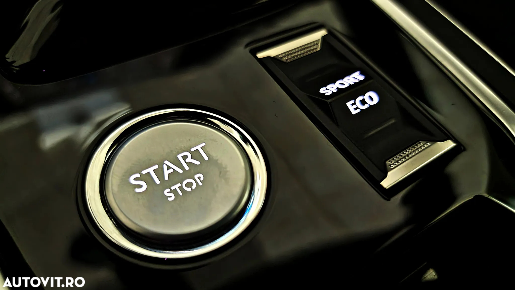 Peugeot 308 1.2L PureTech 130 S&S EAT8 GT - 19