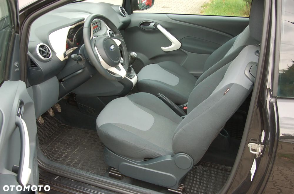 Ford KA 1.2 Titanium (air4) - 12