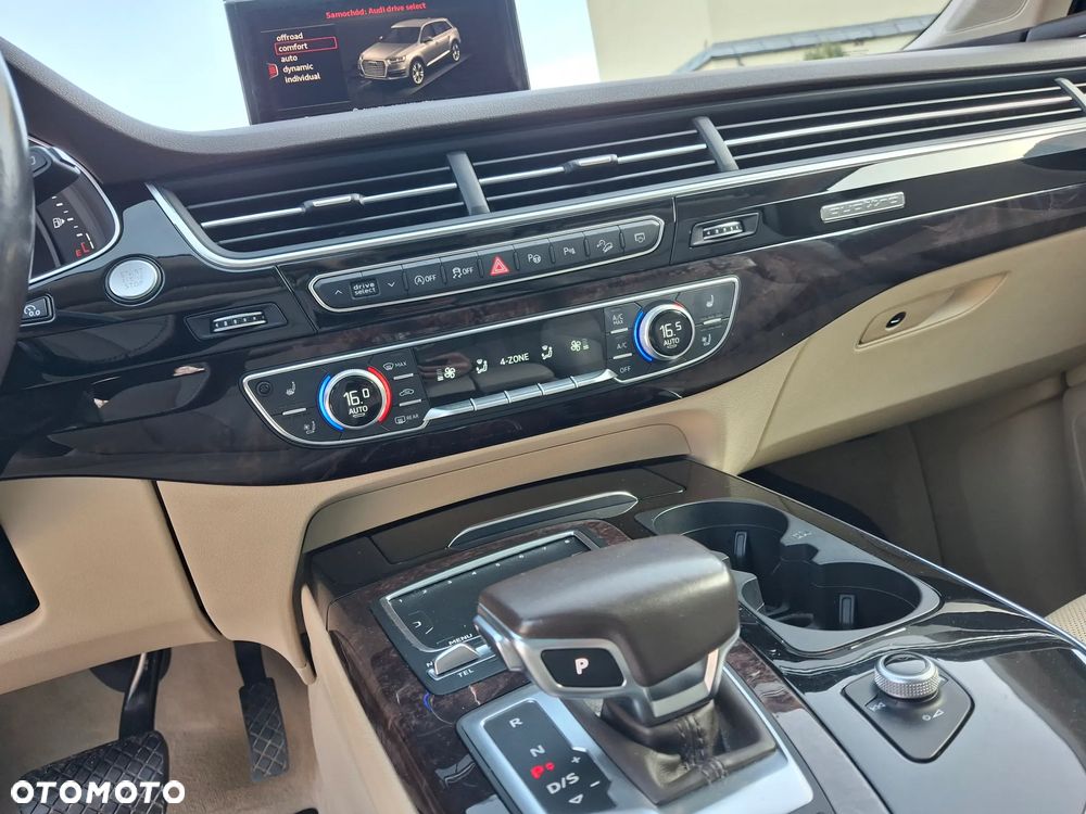 Audi Q7 - 25