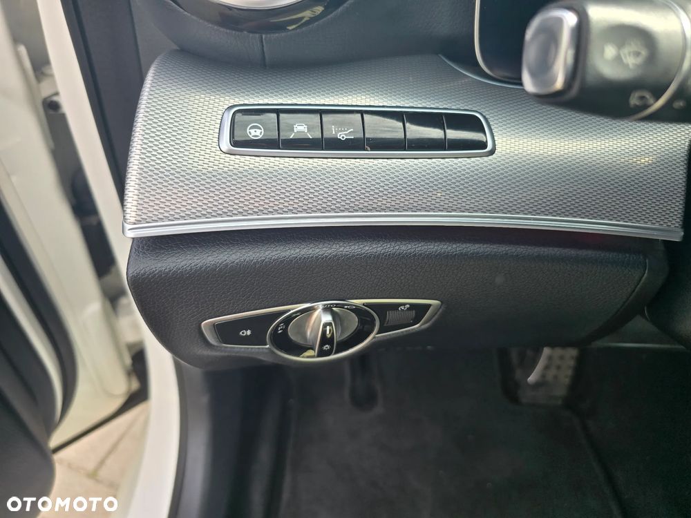 Mercedes-Benz Klasa E - 27