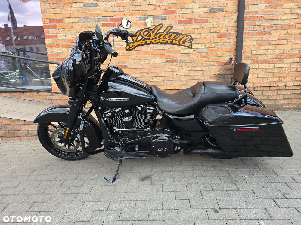 Harley-Davidson Touring Street Glide - 2