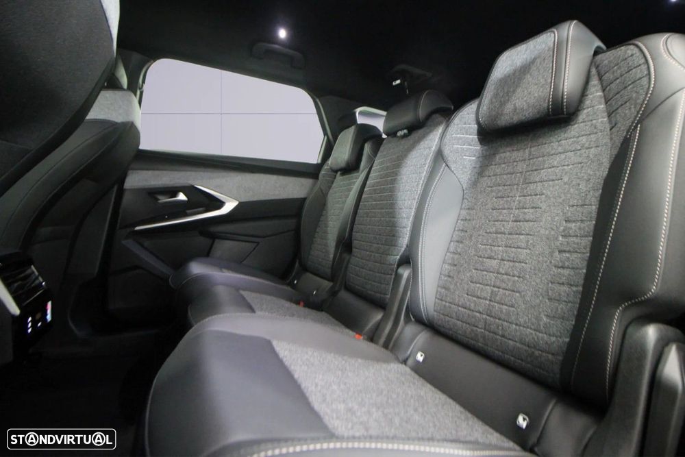 Peugeot E-5008 73 kWh GT - 25