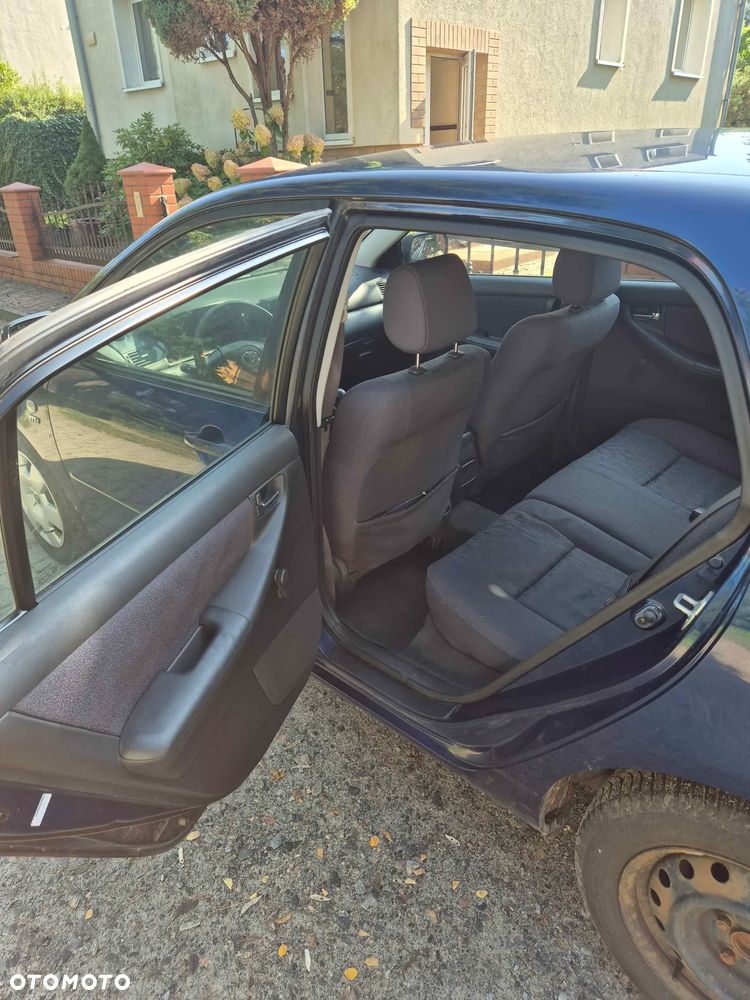 Toyota Corolla 1.6 VVT-i Sol - 10