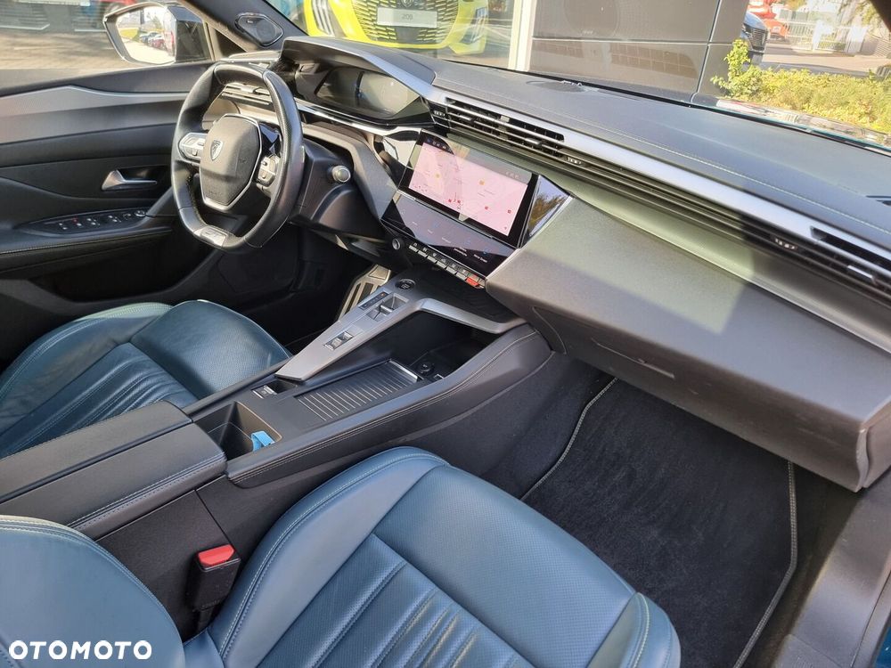 Peugeot 408 - 20