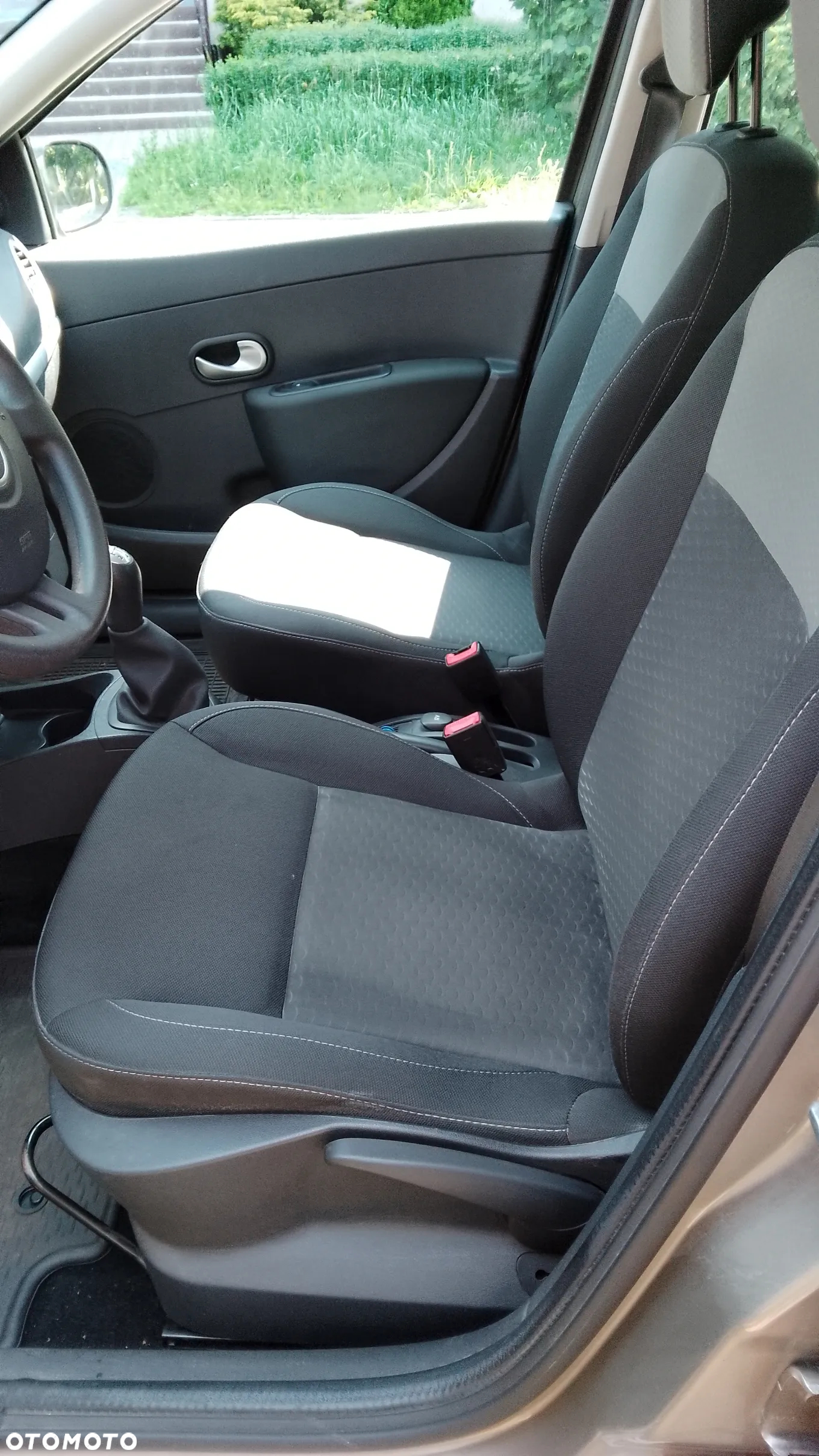 Renault Clio 1.2 16V Alize - 5