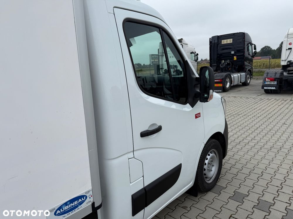 Renault MASTER 145 / CHŁODNIA / WTYKA 220V / NOWY MODEL / FRANCJI / STAN BDB / / / - 23