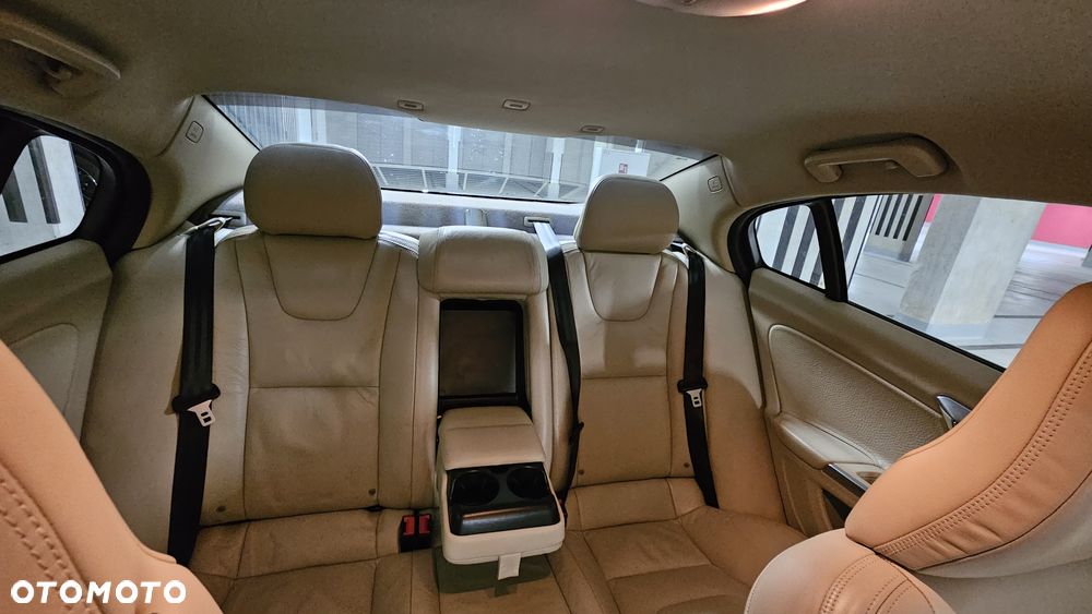 Volvo S60 D3 Momentum - 14