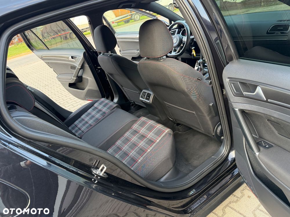 Volkswagen Golf 2.0 TSI BMT GTI Performance - 24