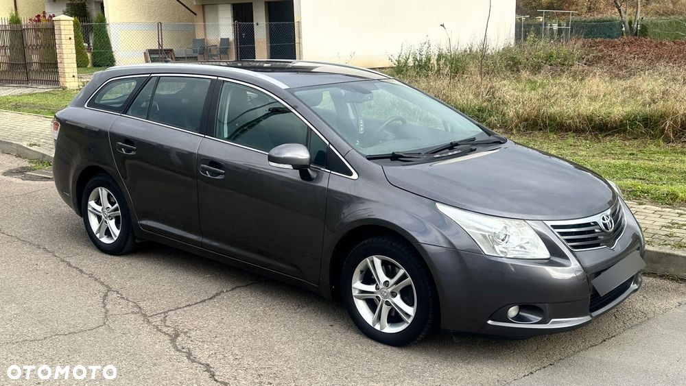 Toyota Avensis 2.0 D-4D 2010 - 4