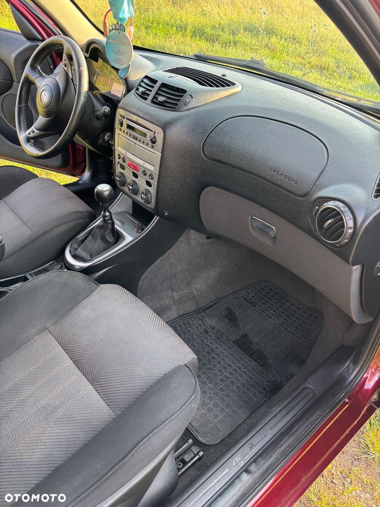 Alfa Romeo 147 - 13