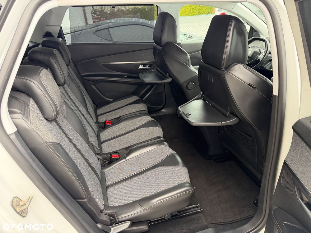 Peugeot 5008 - 16