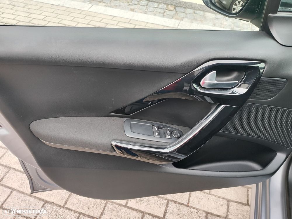 Peugeot 208 1.5 BlueHDi Active - 12