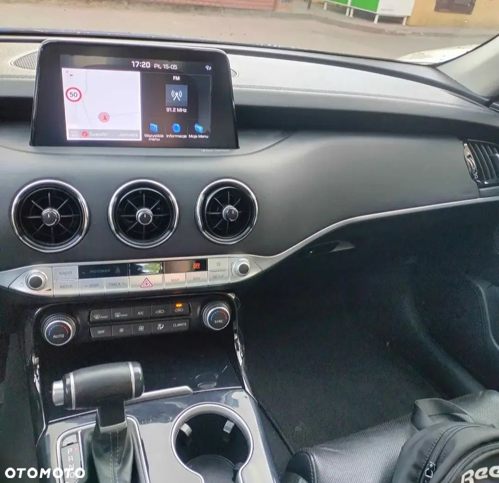 Kia Stinger - 14