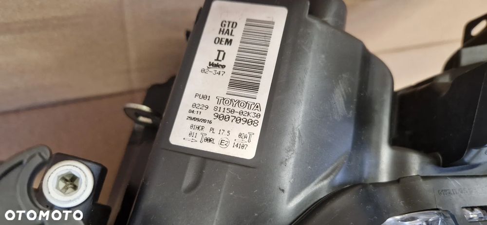 TOYOTA AURIS II LIFT REFLEKTOR LEWY 81150-02K30 ORYGINAŁ EUROPA LAMPA - 4
