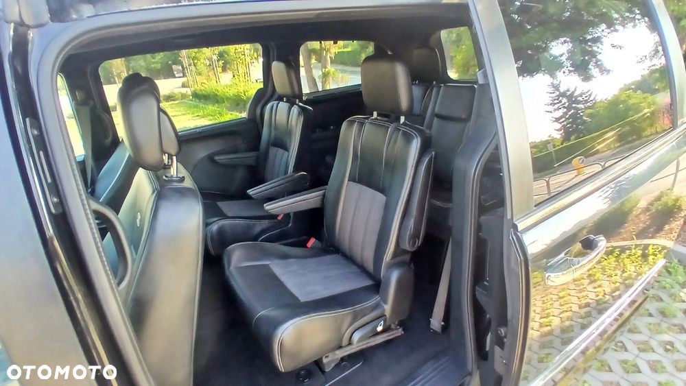 Lancia Voyager 2.8 Multijet 16v Platinum - 29
