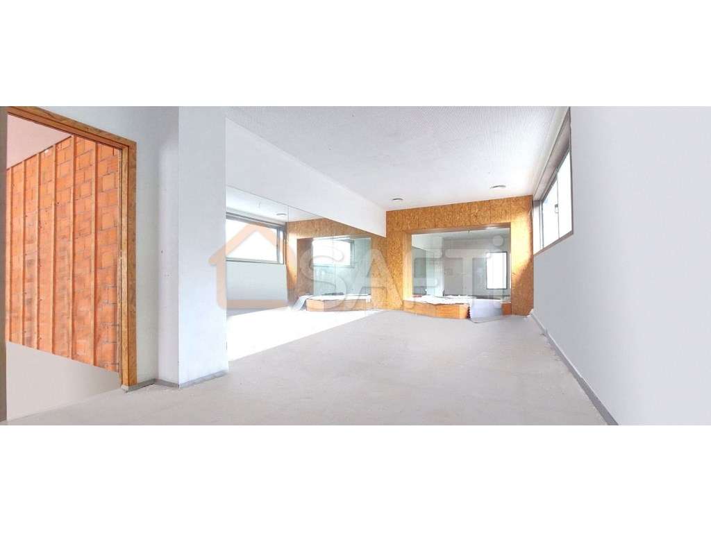 Estabelecimento comercial para arrendamento centro de Santa Maria d... - Grande imagem: 5/8