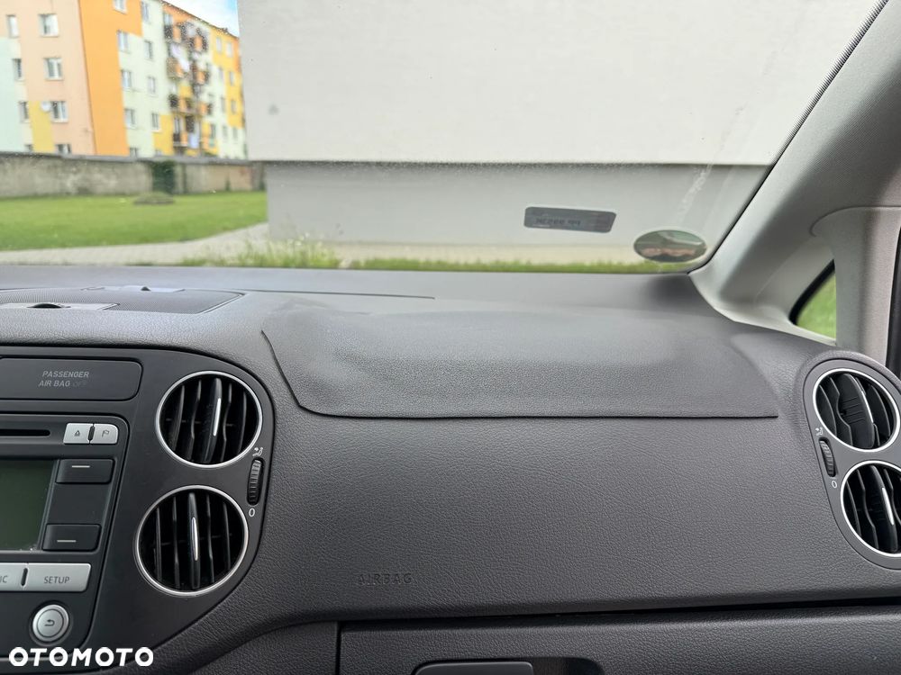 Volkswagen Golf 1.9 TDI DPF Comfortline DSG - 22