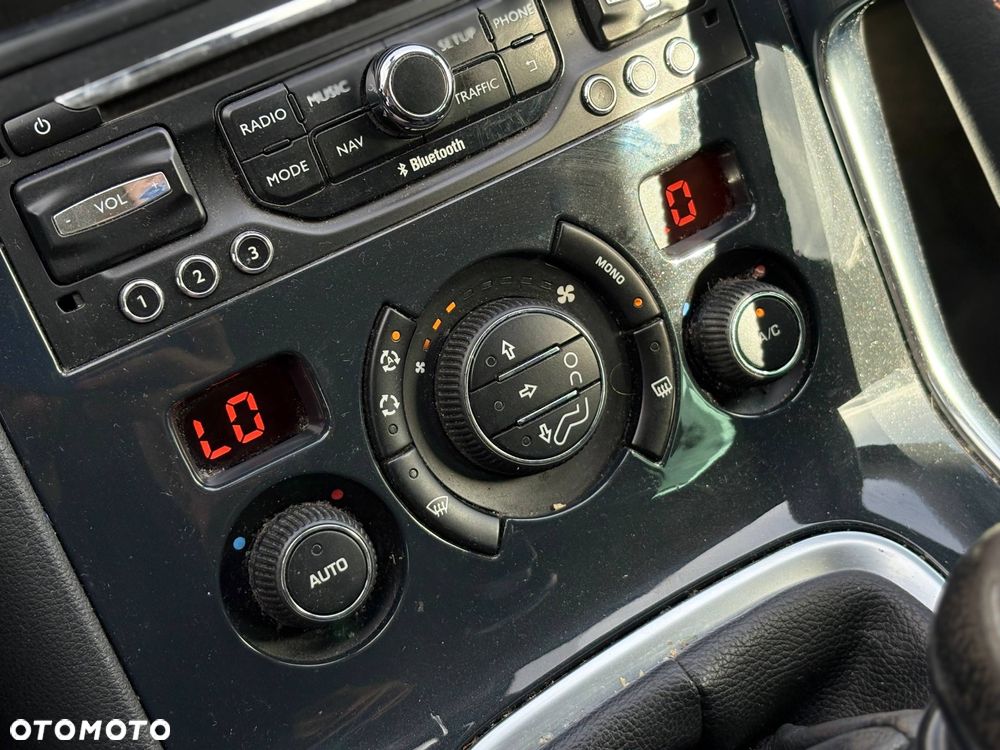 Peugeot 3008 1.6 BlueHDi Crossway S&S - 17