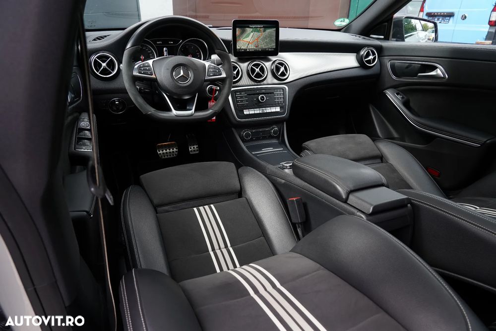 Mercedes-Benz CLA 200 7G-DCT AMG Line - 6