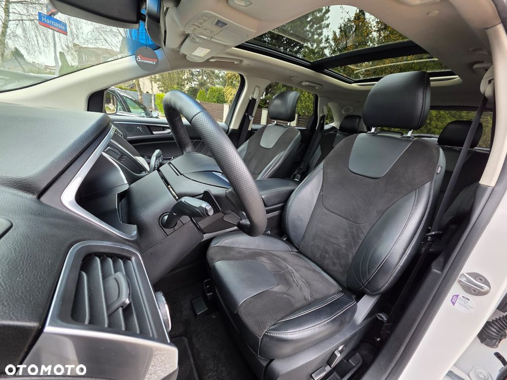 Ford Edge 2.0 TDCi Bi-Turbo 4x4 ST-LINE - 17