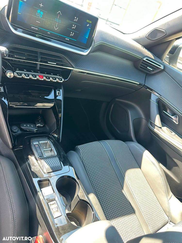 Peugeot 2008 e-2008 GT - 26