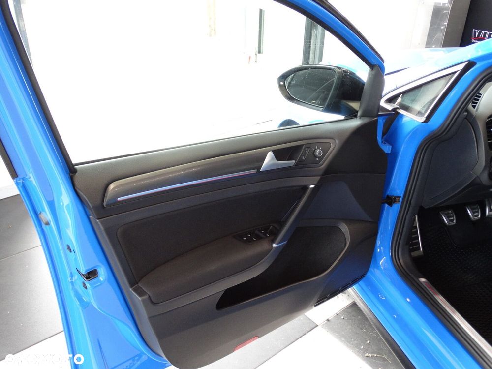 Volkswagen Golf - 12