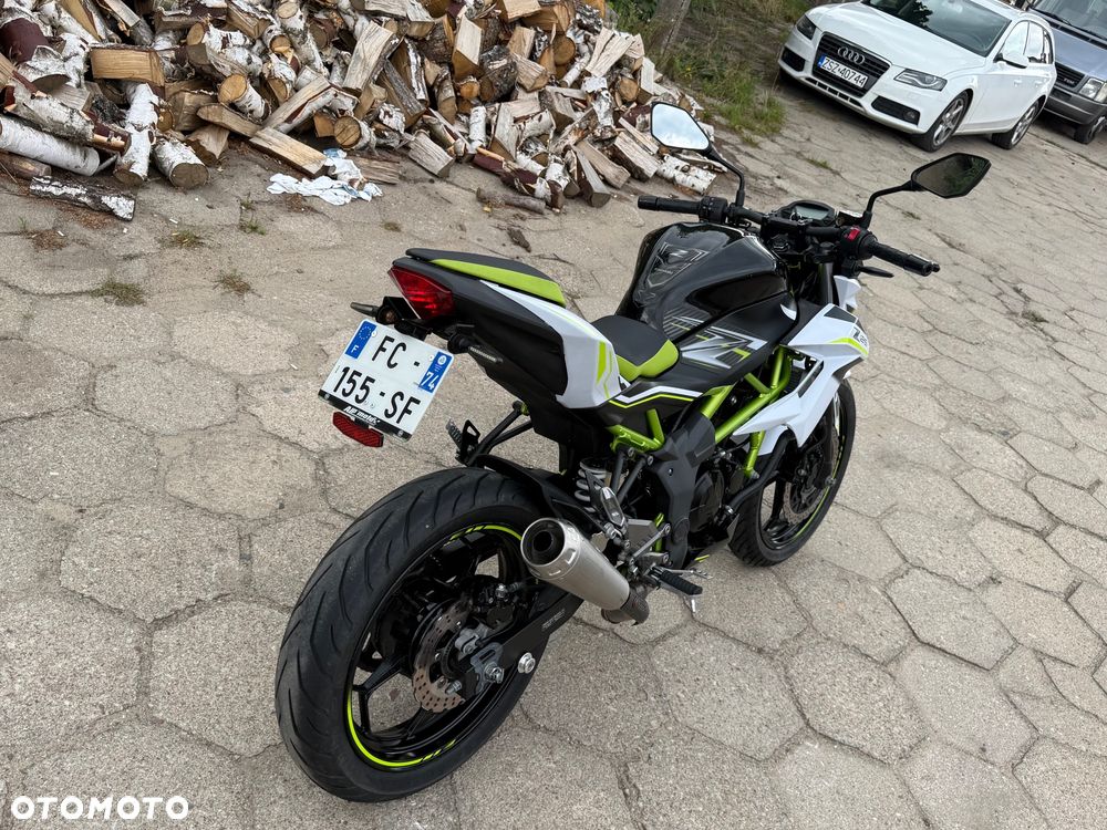 Kawasaki Z - 12