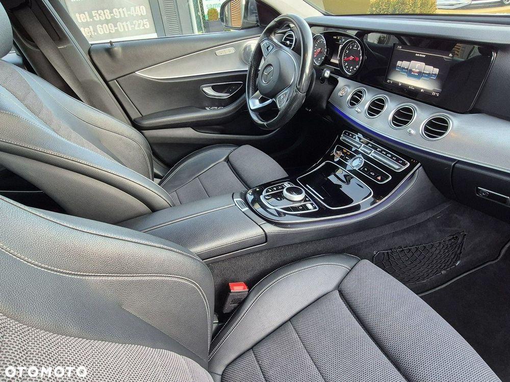 Mercedes-Benz Klasa E - 16