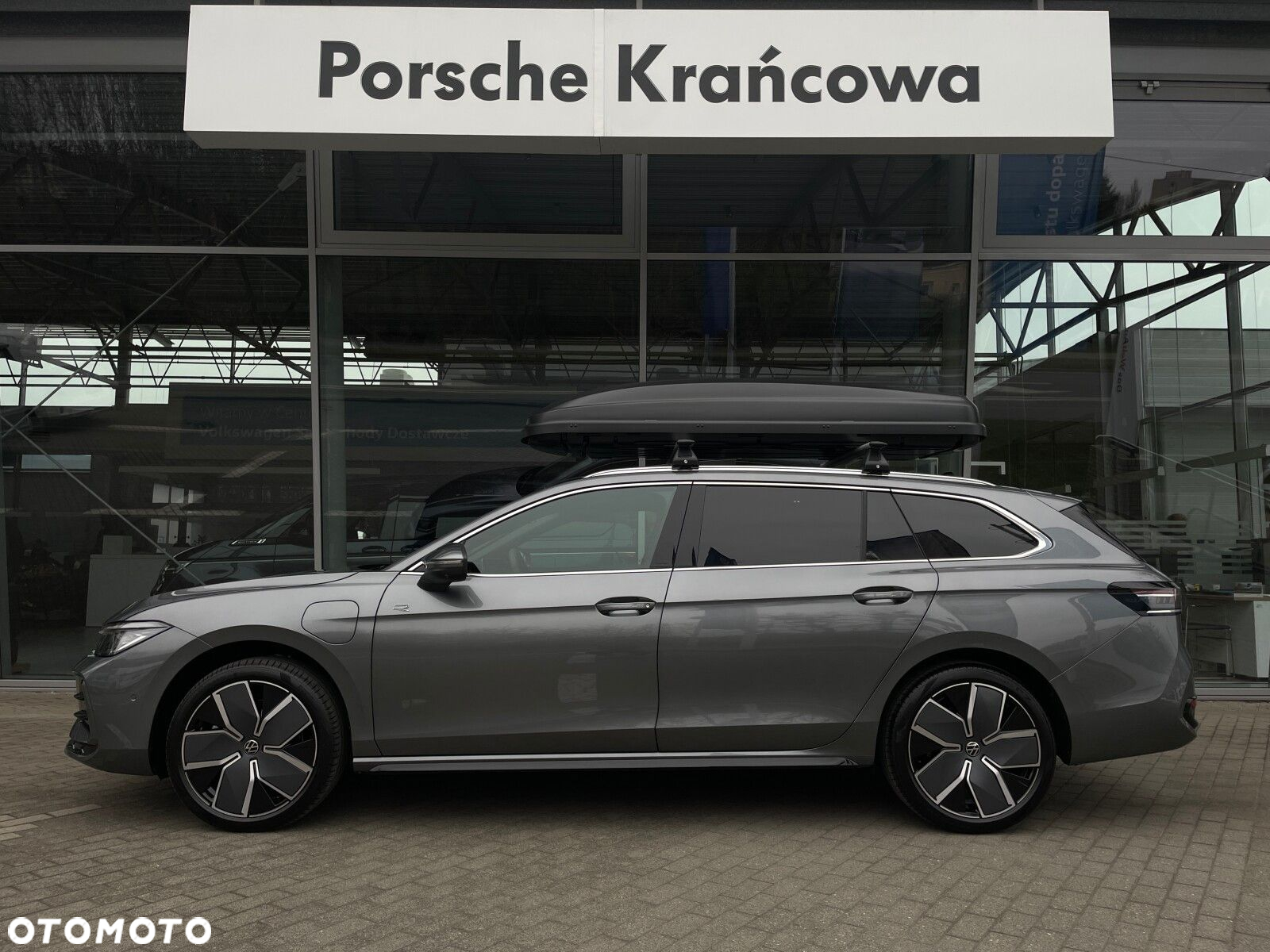 Volkswagen Passat - 4
