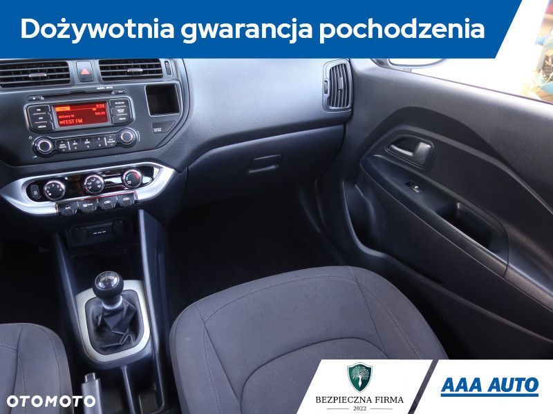 Kia Rio - 10