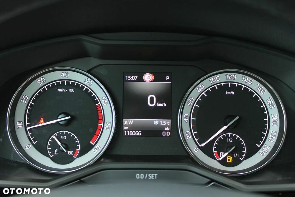 Skoda Superb 2.0 TSI 4x4 L&K DSG - 10