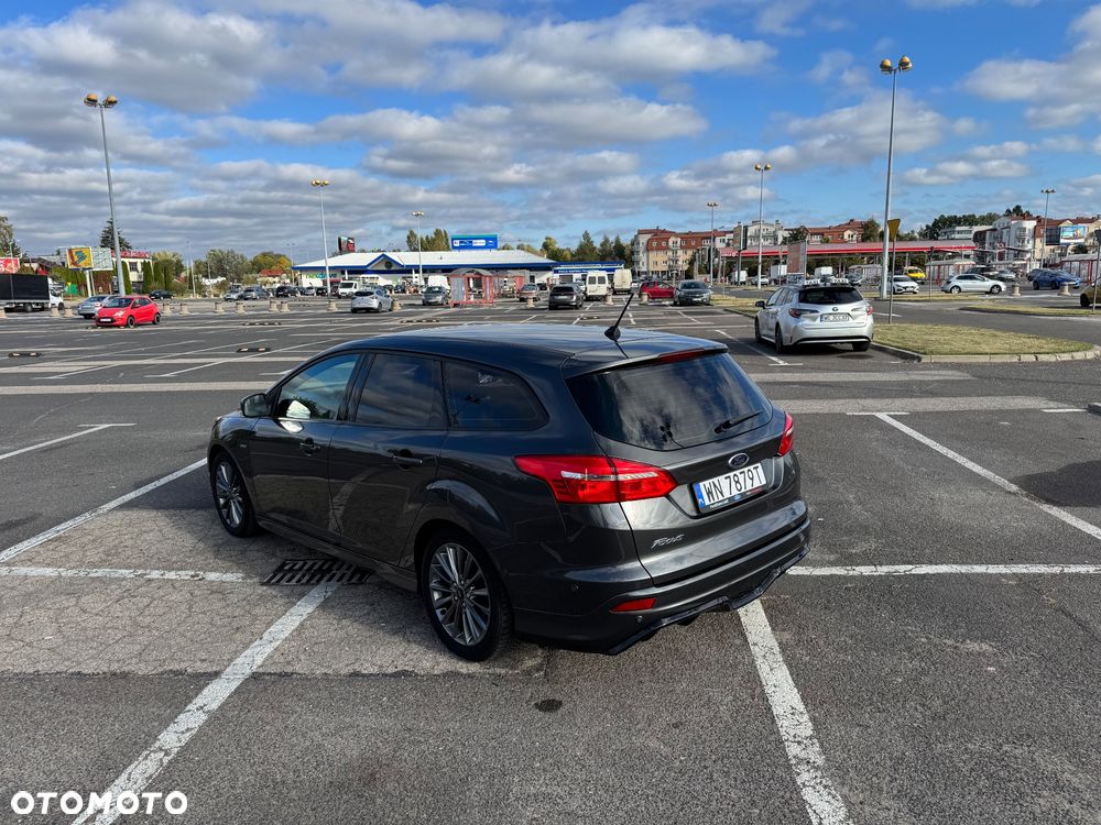 Ford Focus 1.5 TDCi ST-Line - 5