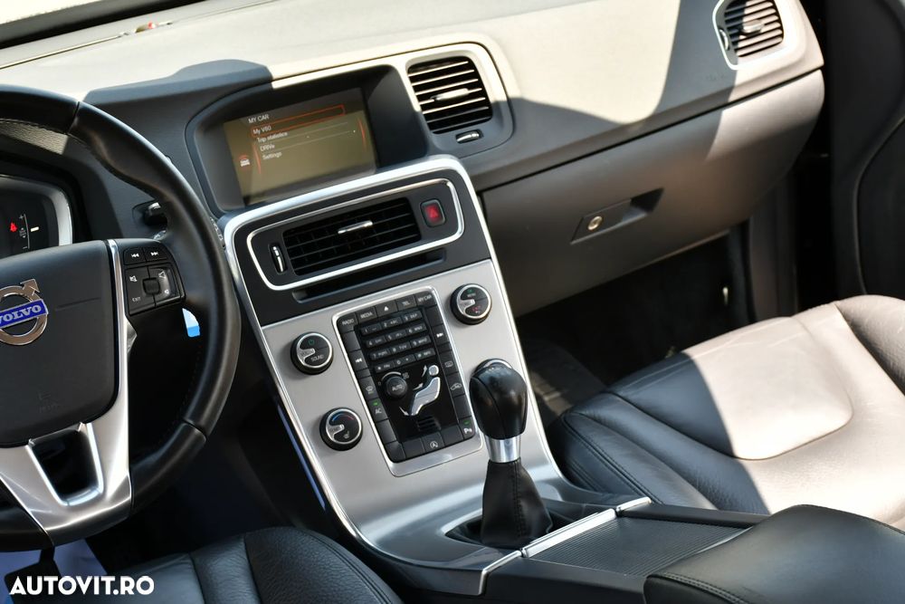 Volvo V60 DRIVe Summum - 32