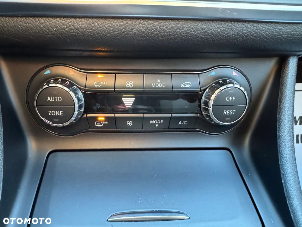 Mercedes-Benz GLA 250 4Matic 7G-DCT AMG Line - 31