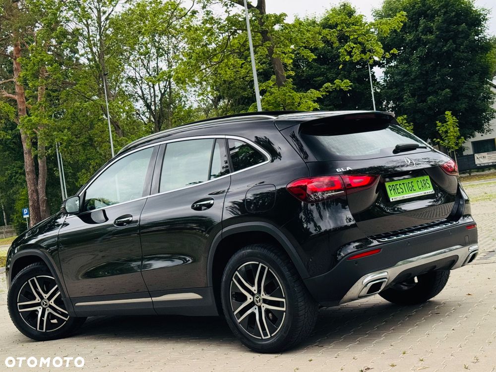 Mercedes-Benz GLA 200 d 8G-DCT Progressive - 10