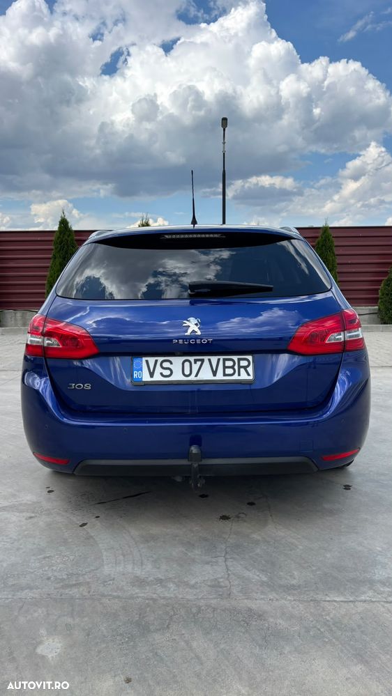 Peugeot 308 PureTech 130 GPF Stop & Start Allure Business-Paket - 4