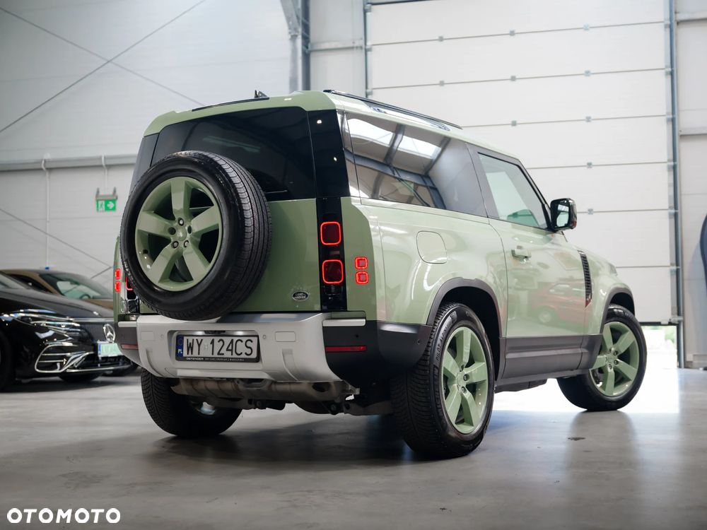 Land Rover Defender 3.0 P400 mHEV 75th Limited Edition - 10