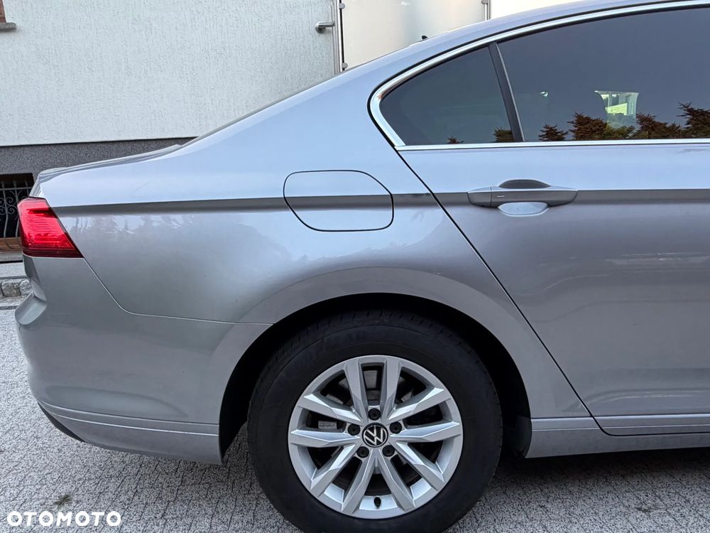 Volkswagen Passat 2.0 TDI EVO Business - 10