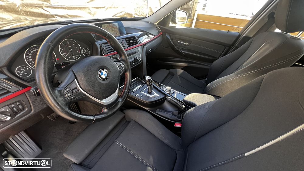 BMW 318 d Touring Auto Line Sport - 35
