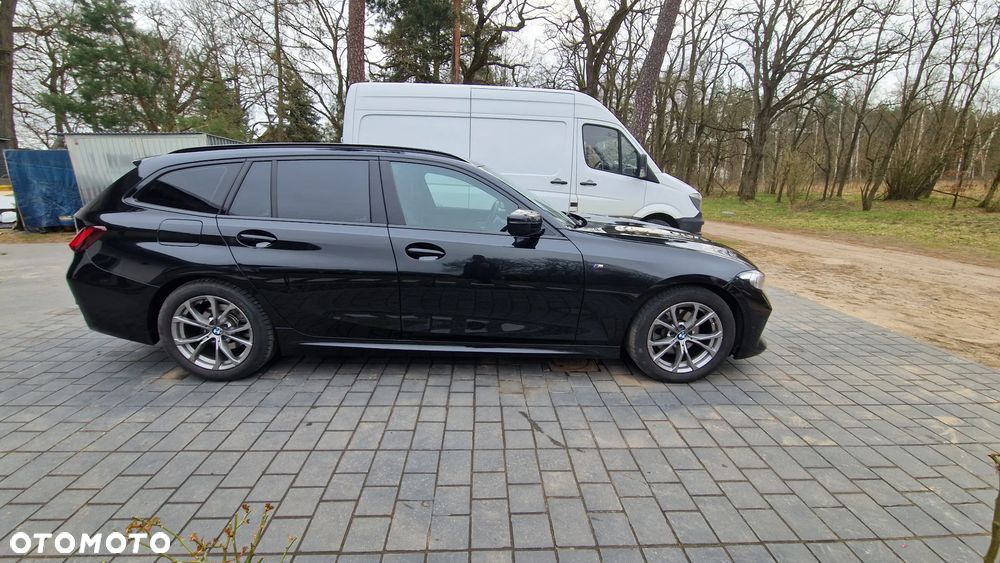 BMW Seria 3 320d Edition M Sport Shadow - 11