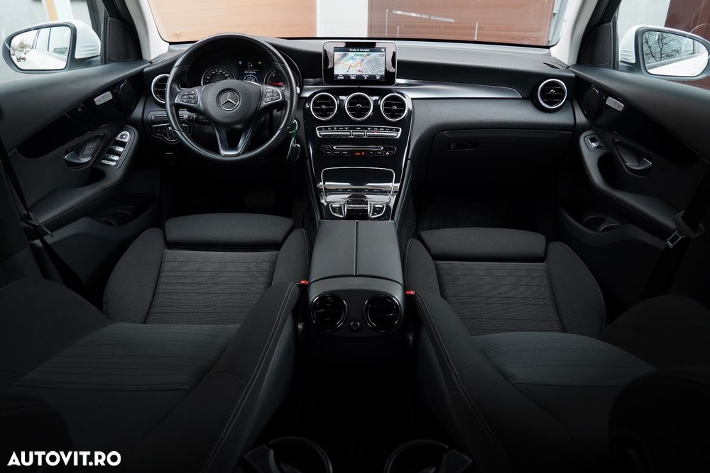 Mercedes-Benz GLC 220 d 4MATIC 9G-TRONIC - 4