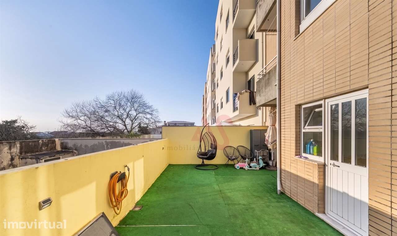 T3 com 2 suítes e terraço privado 34 m² em Águas Santas, Maia - Grande imagem: 2/29