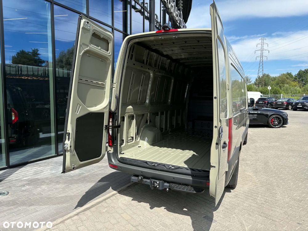 Mercedes-Benz Sprinter - 9