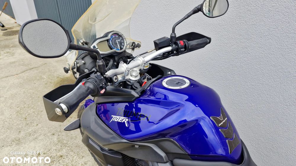 Triumph Tiger - 12
