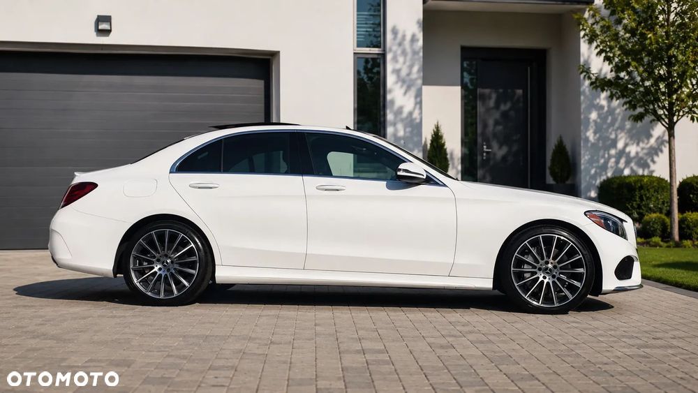 Mercedes-Benz Klasa C 300 9G-TRONIC AMG Line - 5