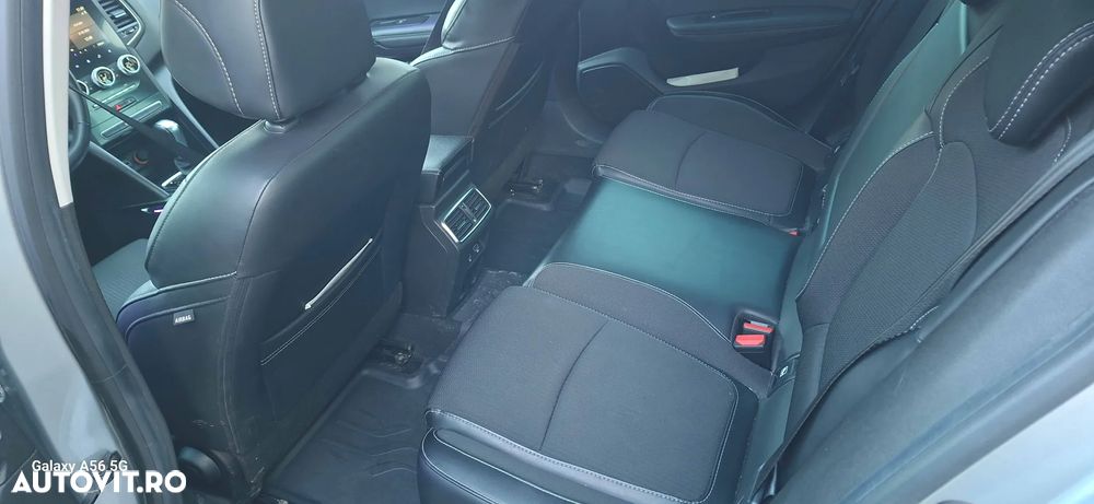 Renault Megane TCe 140 GPF EDC Techno - 9