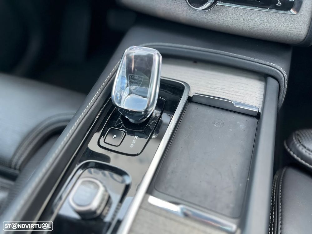 Volvo XC 90 2.0 T8 PHEV Ultimate Dark AWD - 36